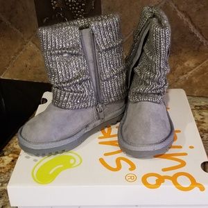Girls boots